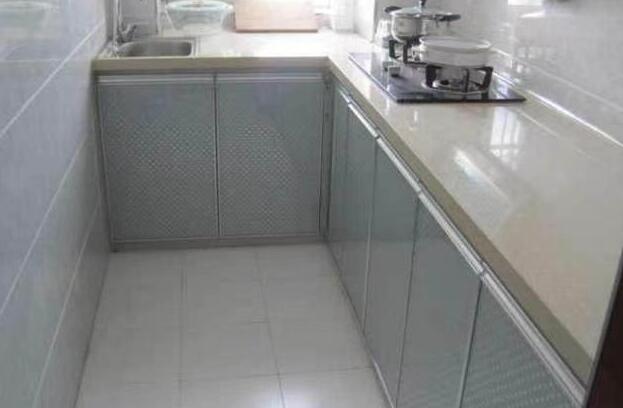 如何巧妙搭配石材与家具，提升品味?
